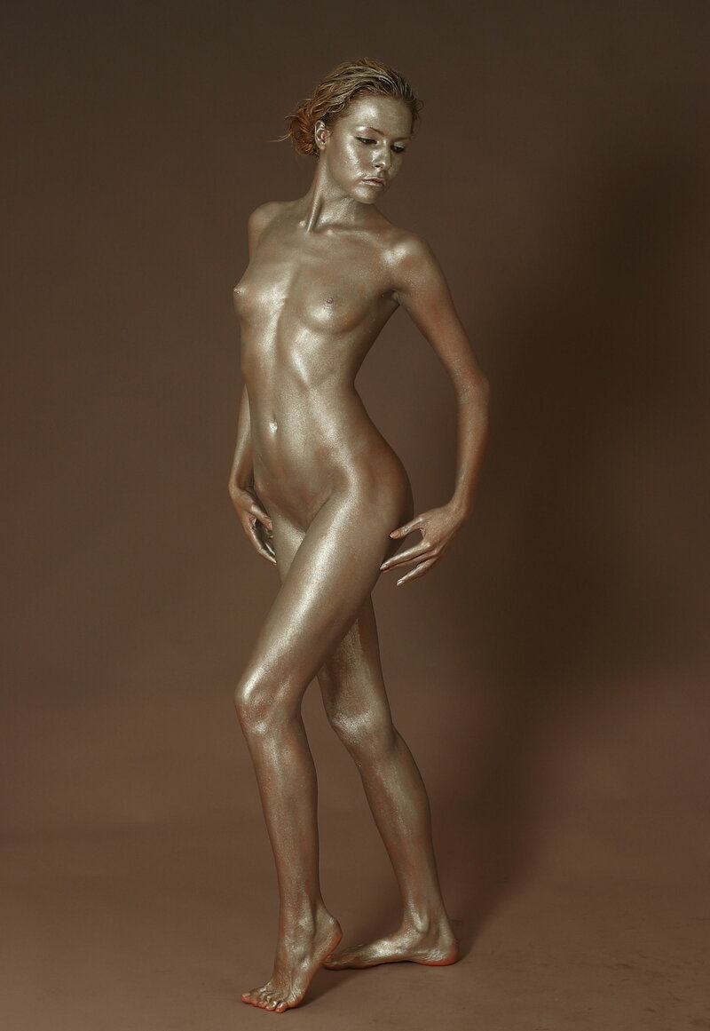 Нина, 20